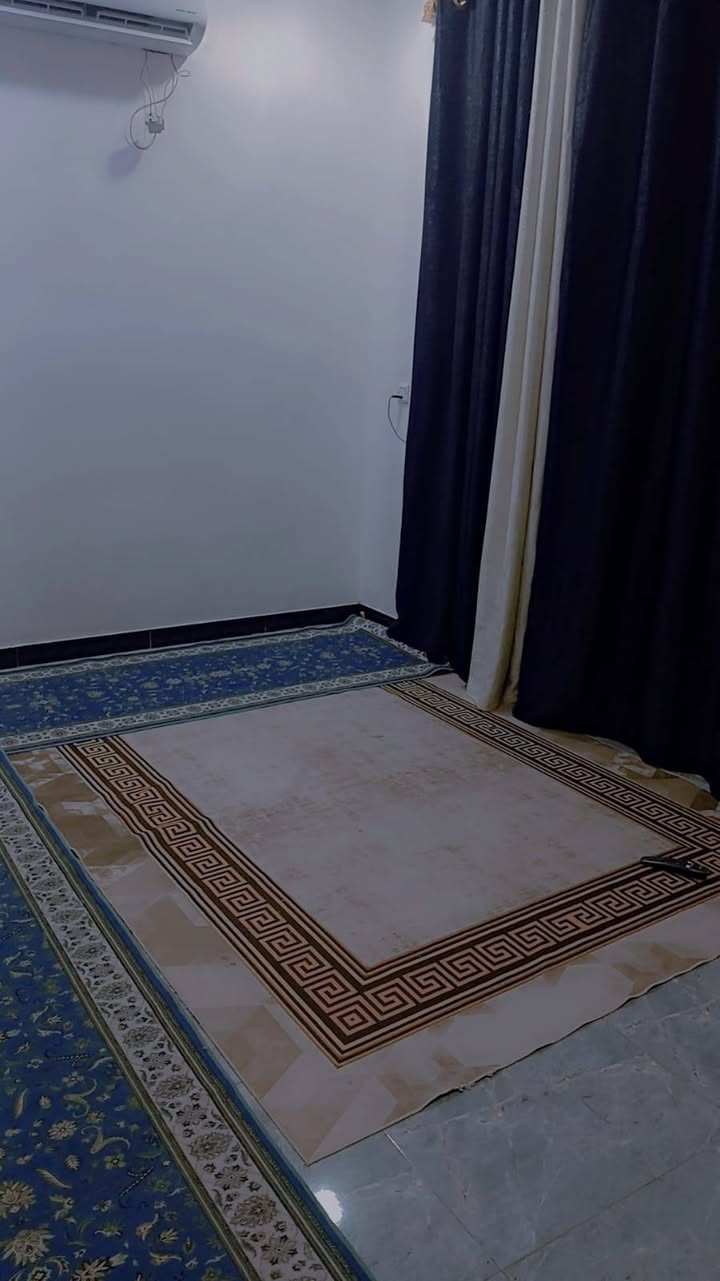 بيت 50 متر سند 25 طابق واحد ركن بمنطقة الجواهري مقابل اسواق حسوني 
***********

