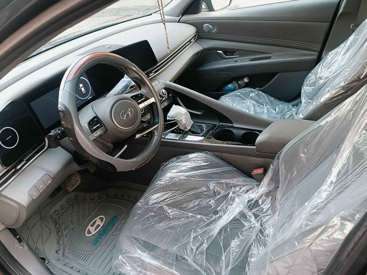 النترا 2023 وارد امريكي رقم بغداد محرك 2000 دوش  كلين 
المواصفات
بصمة 
تشغيل عن بعد
رادار امامي خلفي 
مرايات نقطة عمياء
شاشة كبيرة + شاشة اعطال 
ترحيب ابواب 
تحديد مسار
مثبت سرعه 
اوامر صوتيه
ويل كب كروم 
كامره دواره
ثلاث وضعيات قياده
مانع انزلاق
جنطه ذكية فتح اوتو
تدفئه كشنات
ماشيه ٥٢ mil
السعر/165
رقم بغداد بسمي تحويل ثاني يوم 
المكان/ بغداد الجديده 
للاستفسار. /***********
