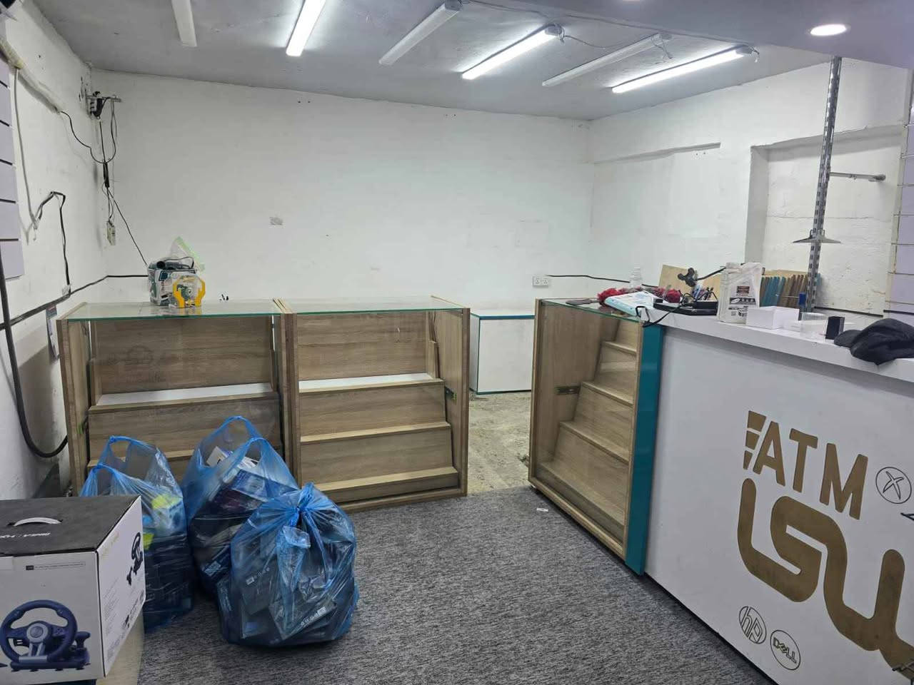 عارضات تفصال يسحب مثل المجر جام 6 ملم 3 قطع الواحده ب100 الف ترهم لاقراص البلي او الموبايلات ضد السرقه شي مرتب مكان كربلاء *********** كربلاء, العراق
