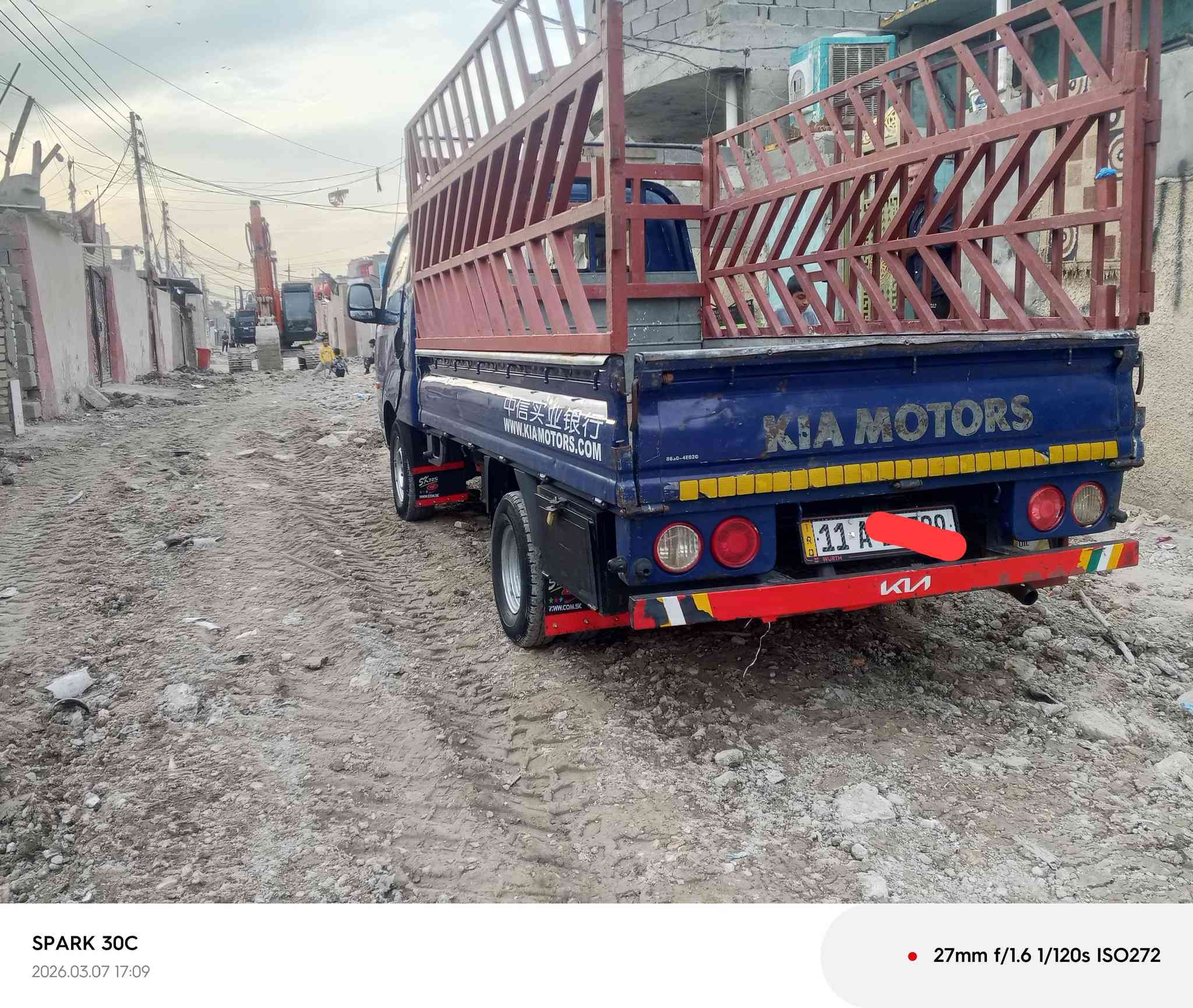 السلام عليكم كيا حمل مسكر للبيع موديل 2007 سياره مكينه كير اكسل مكفوله تخم تأير جديد صدر جديد سياره محوره بم ونوزل مكينه 3000 سياره جاهزه للشارع سنويه 30 عنواني بحي نصر *********** سعر 90وبيها مجال
