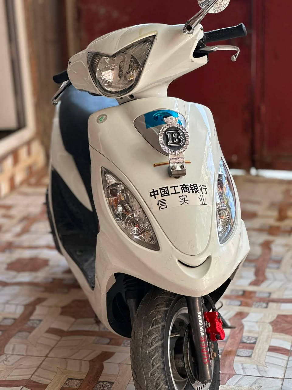 كامكو V2 16 بوليسي 150فحل ابيض 
طلاعات كفاله ما ماشيه اهواي 
السعر 950 وبيها مجال 
الرقم ***********
