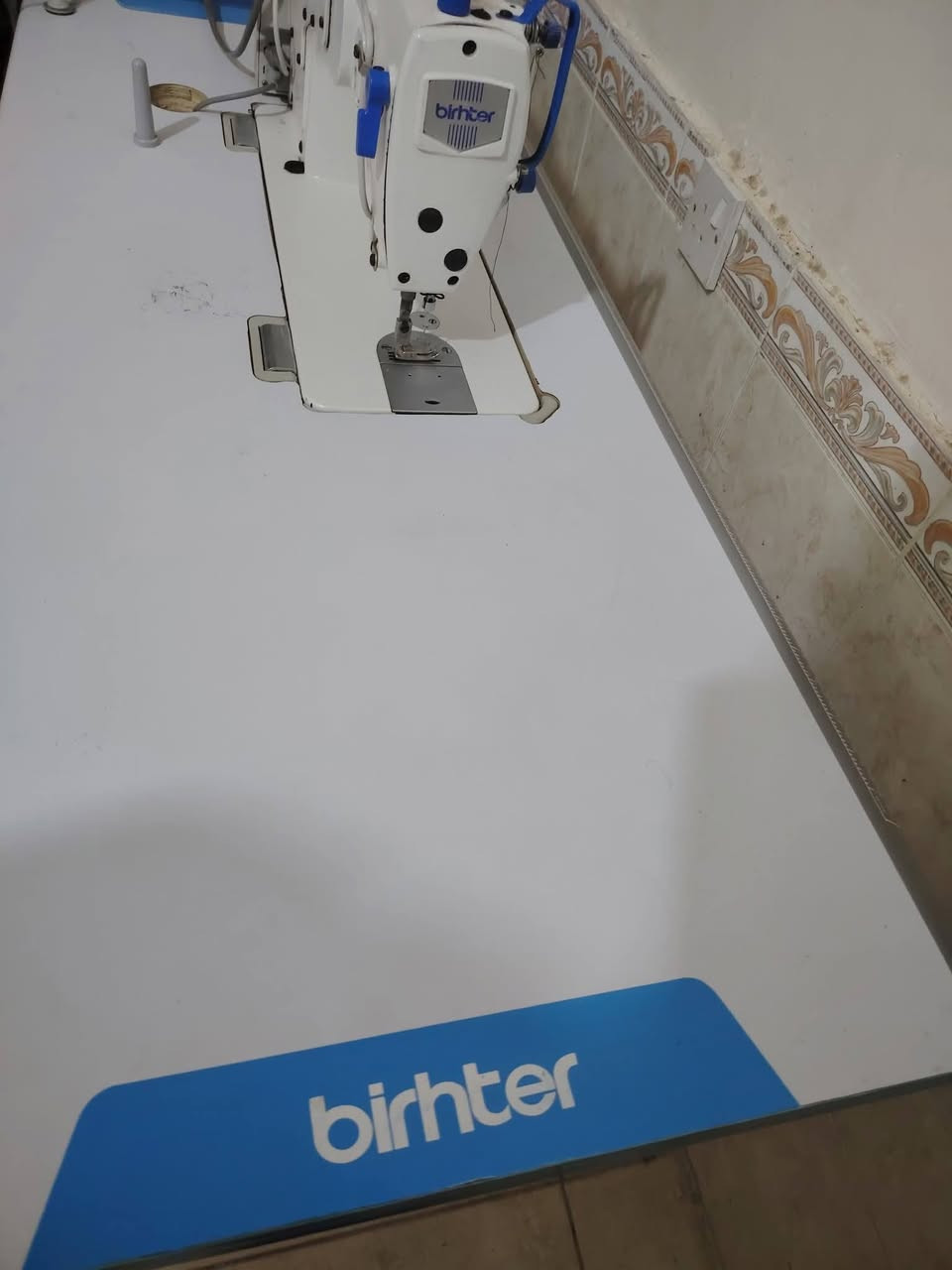 للبيع مكينه خياطه براذر ياباني وليس صيني صناعي حديث وجديده غير مستخدمه سعر ٤٥٠ الف وبيه مجال بسيط
اقتصاديه بالكهرباء
تحكم سرعه
ماطور كاتم للصوت
اضاءه LED
تحكم بايه يعني حتى الجلود تخيط
مكاني سامراء
للاستفسار مراسله الصفحه


**إذا كنت صاحب هذا الإعلان وتريد حذفه لأي سبب، رجاءا أرسل رسالة إلى الدعم الفني**