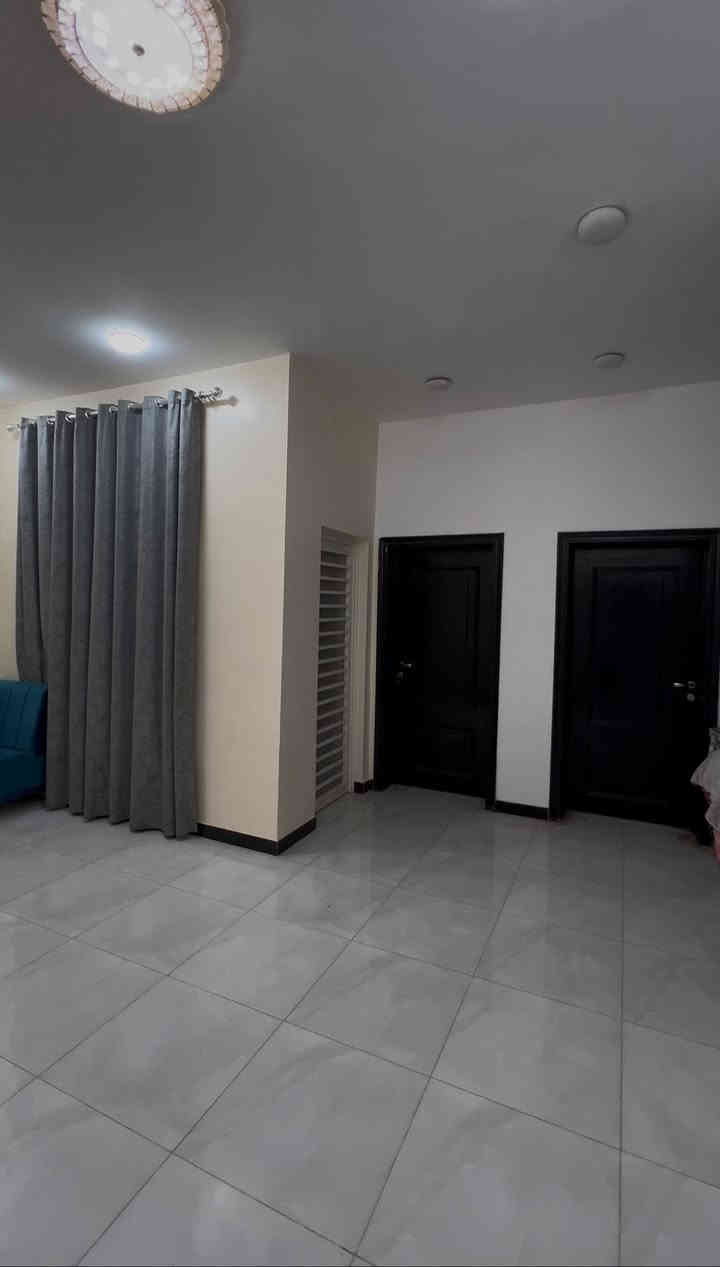 (#أَعَــــــــــــــــــــلَأَنَ). بيــع مستــعجل
   ((#مكتــب_شمــس_الباحــث_للعــقارات_السماوة))

دار للبيع ▪️في مجمع ابن يقطين  

المساحــه ▪️200m على شارع 15 m مقابل خدمات 

يتكون من غرفتين نوم صاله  استقبال مطبخ ومجمعات صحيه حديقه كراج سياره مطلوب للعقار 105 مليون التسديد الشهري 500 الف 

#لمعرفه السعر اترك اي تعليق داخل المنشور 

#حاب_تعرض_عقارك_كل_ماعليك_مراسلتنا_على.          _الخاص_أو الأتصل_على_أرقام_المكتب https://www.facebook.com/shamsalbhith?mibextid=LQQJ4d

     مكتب شمس للاستثمار العقاري  
                      
                  ***********      ***********

(🌹#شعارنا_الأمانة_والثقه_والأخلاص_في_العمل🌹)
