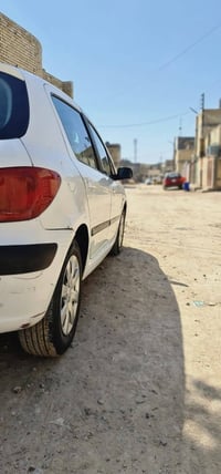 للبيع بيجو فرنسي 307 موديل 2004  تبريد شغال  كير اوتوماتيك  رقم بغداد ...