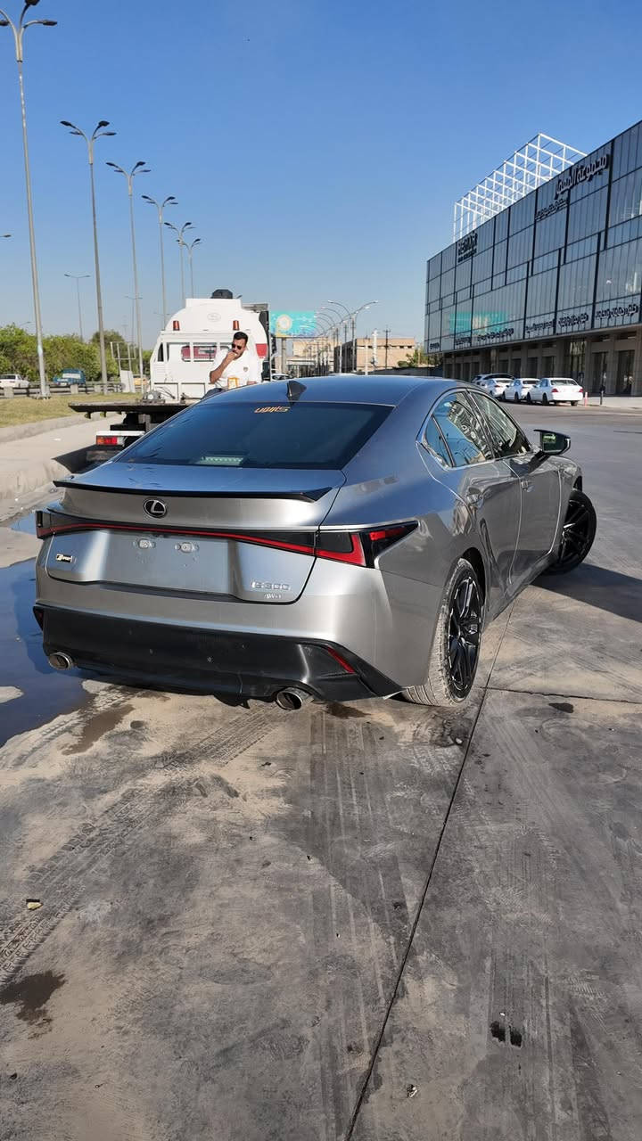 is300 2022
مكينة 3.5 v6 
ستيج 2 🚀 
منظومة ميثانول 
ماشية 29 الف ميل 
رقمها بغداد وتحويل ثاني يوم 
مكانها بغداد زيونة 
***********
رايدها ب 26500$  وبيها بمجال
