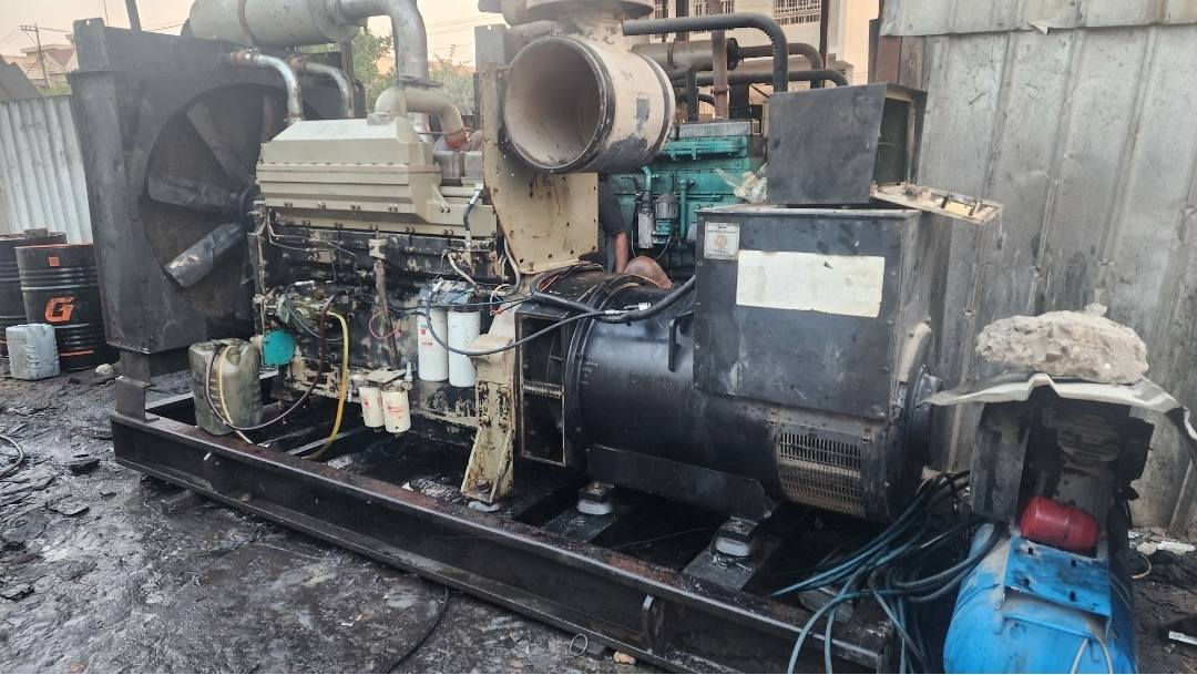 كمنز  ٦وربعK19 امريكي اصلي مو صيني
استندر تجفيت جديد اصلي انجكتر دهن توليد ٥٥٠ كيفي بلادي بعدها ما مفيلسه  للاستفسار  ***********
