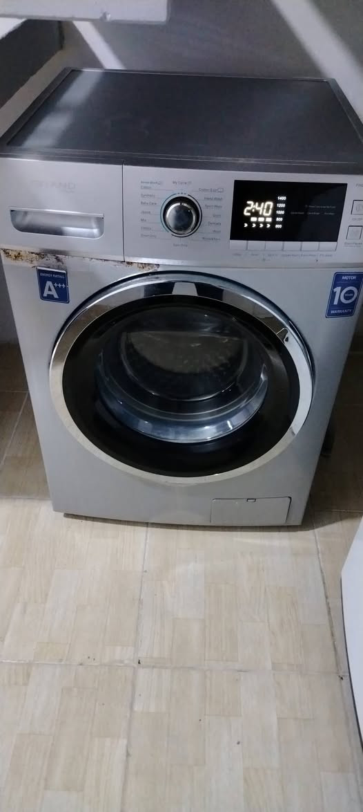 غساله 12 كيلو ماركه كراند الكتريك امتياز ماليزي اقتصادية A+++ نظيفه غير مصلحه نصف صامت لا تشكو من اي عطل 15 برنامج للغسل استخدام منزلي العنوان مجمع سري بلند قرب بنصلاوه السعر 130 الف *********** وتس اب
