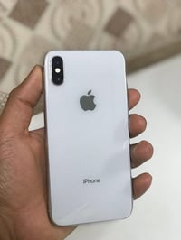 iPhone X الذاكرة : 265  البطارية:73  فيس ايدي :يعمل 👍🏻  جهاز نضافة 100...