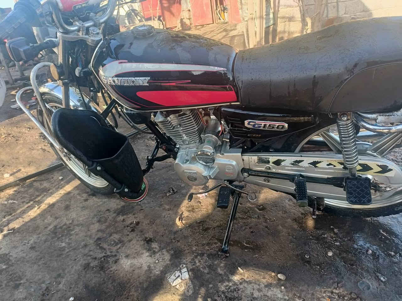 السلام عليكم ماطور للبيع الموديل 19 الكهربائيات كلها شغاله السعر 400 وبي مجال محرك ما مفتوح ***********
