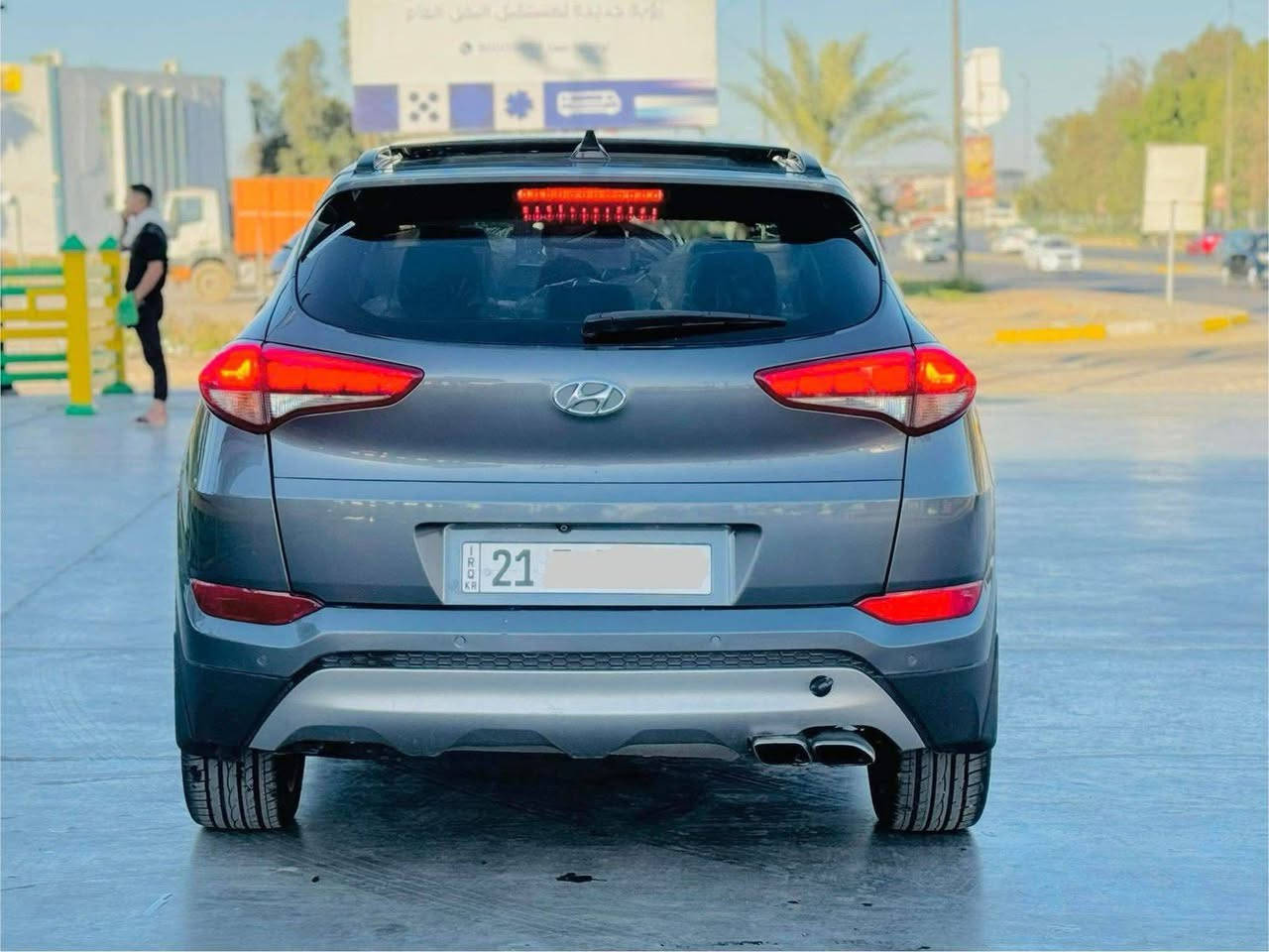 سياره فول لمتد اعلى فئه ب التوسان  وارد أمريكي حادث كلش بسيط 5 بصمه فتحه كامله قماره جام صندوقك كهربائي تدفه ب الكشنات الاماميه والخلفيه مكينه تيربو *********** بيع او مراوس حسب القناعه
