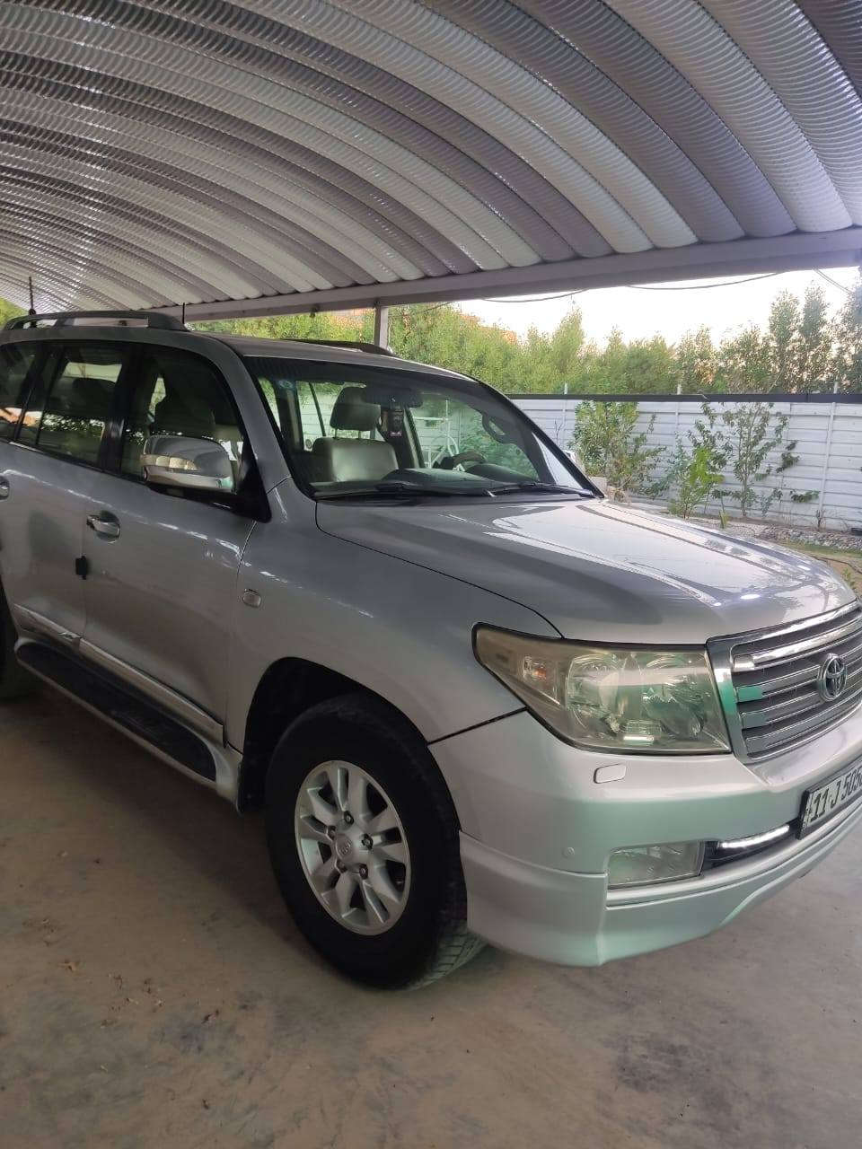 السلام عليكم لاندكروز موديل 11 ستينية ماشية250 سونار داخل المنشور محرك ما مفترح تبريد صدر كرير  خير من الله  حلوة السيارة جاهزة .. عنوان بغداد الكاظمية سعر 290 بيهة مجال ***********
