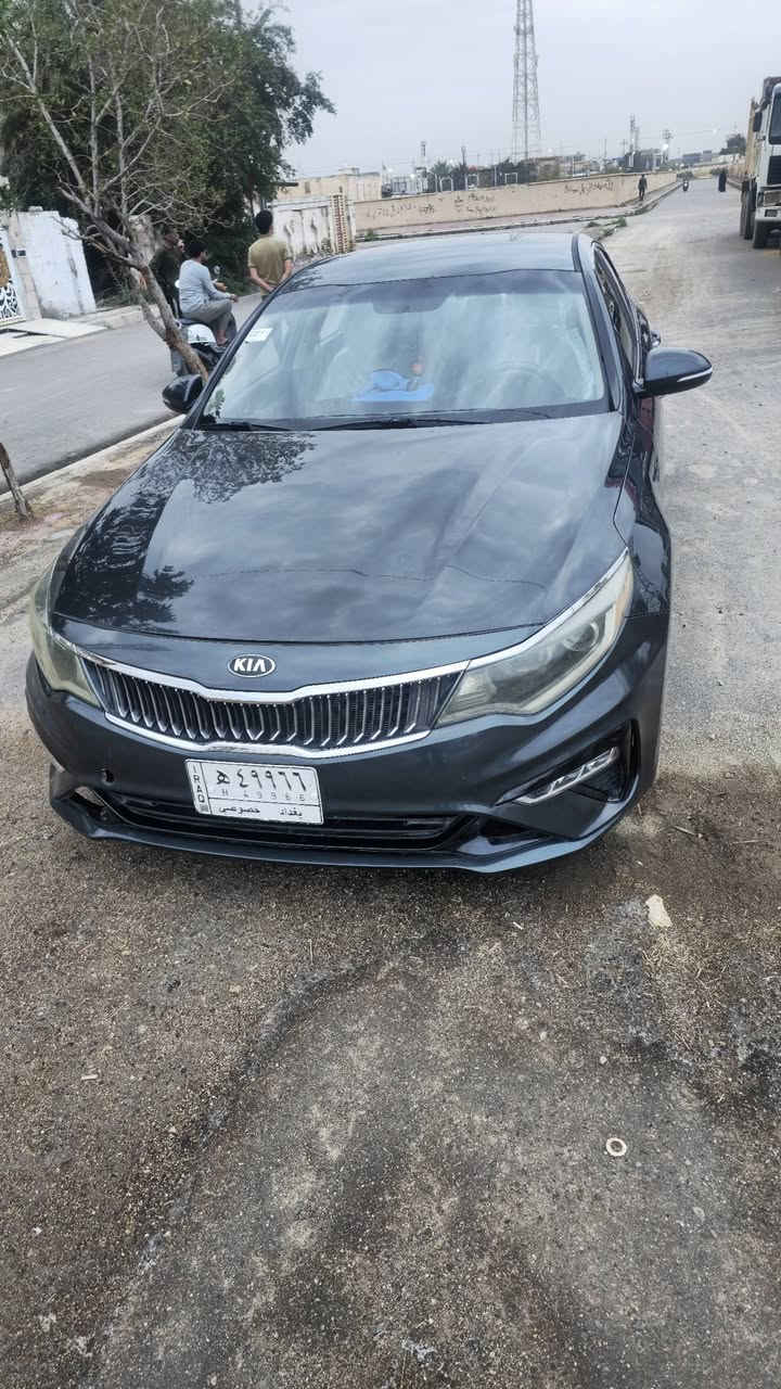 سياره للبيع 2016 وارد امريكي
سياره جاهزه تبريد تايرات جدد صدر جديد 
سياره بيه بارد بس سونار موجود وشوف
سعر 130 بيه مجال قليل مكلف بل نشر اتصل ***********
