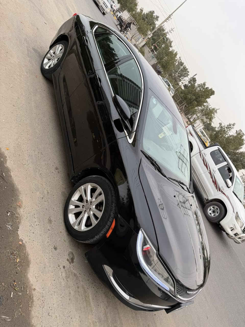 السلام عليكم
للبيع كرايسلر c200 
موديل 2015 
محرك 2400
- مواصفات السيارة 
- شفتات ستيرن
- كشنات كهرباء
- لد امامي
- كشنات تدفئة
- بصمة تشغيل
- بصمة ابواب
- بصمة جنطة
- مانع انزلاق
- تحكم استيرن
- شاشة صغيرة
- وباقي المواصفات
السعر ٩٤ وبيها مجال قليل
حادث السيارة فقط دعاميه بمريكه// بلعراق بيه باب خلف السائق مصبوغ ونصف الجنطه بدون دواخل برمجة كاملة
رقم جديد وهزه جديده ٢٠٢٦
تريد وكاله تريد تحويل 

***********
