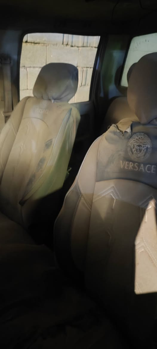 سلام عليكم بيكم گنو رقم بغداد حمل اصفر صدامي صارلهه فتره واگفه ومتروكه السياره المكينه وگير فري واي سياره مثل ماشوفون ابيع لحم على باريه سعر 15 بي مجال حگ الجيه ***********
