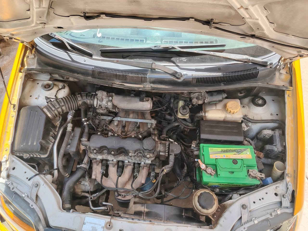 مدیل ۲۰۰٦
مشروع وطنی سنویە ل ۲٨
بي بطاقة بنزین
كیرمحرك كارباءيات الكل  شرط
 تبرید شغال جام کهربائی الباتری جدید
٤٥ ومجال
***********
***********
