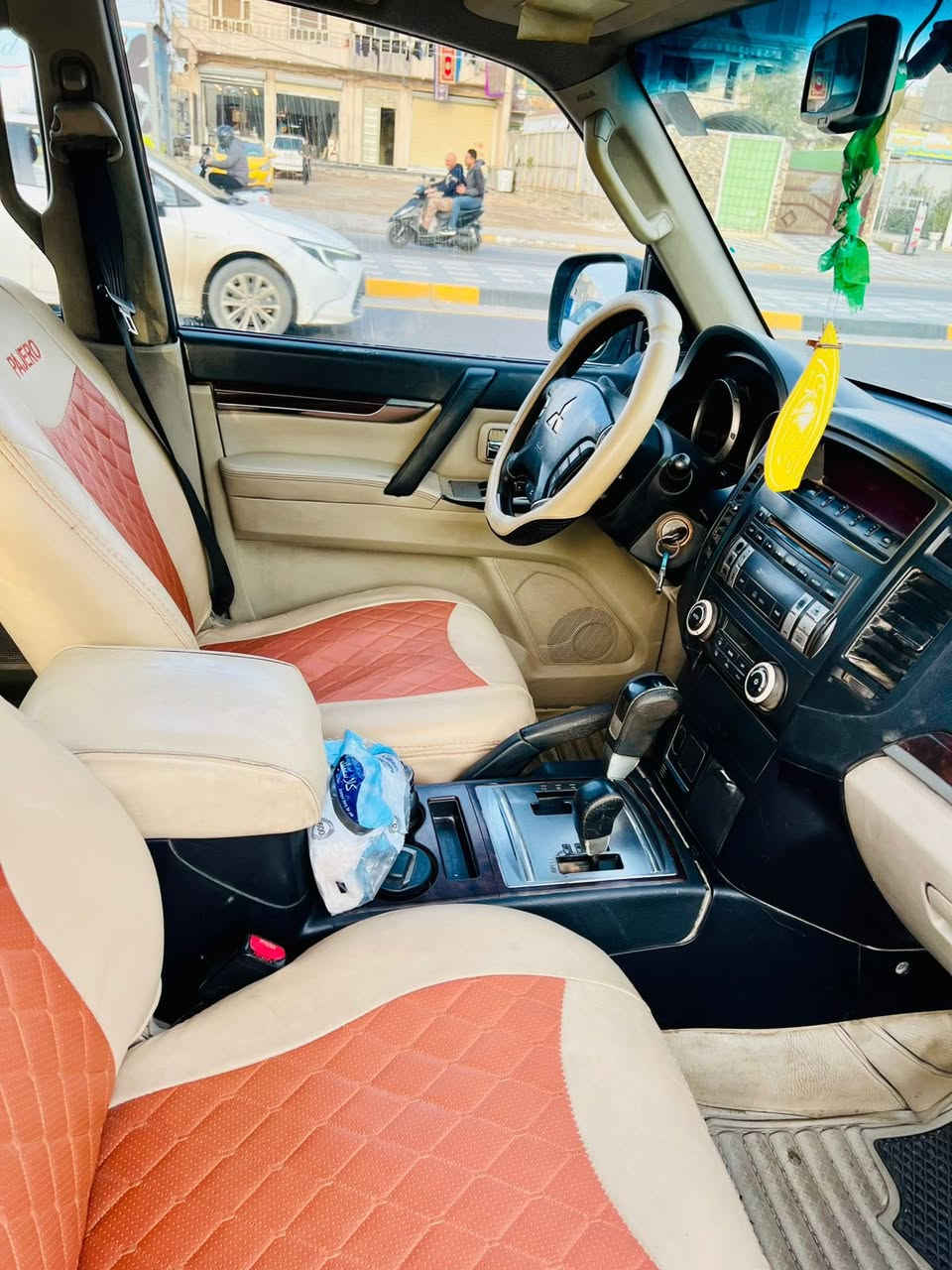 السلام عليكم

باجيرو 2010 حبتور سيارة نظيفة 

كوشنات جديدة واصلية دبل كشن كهرباء 

دمام حبتور محرك 6سلندر 3.500 

فور ويل دفع رباعي 4’’4

7راكب 

 رقم بغداد دولي سنوية الى 2030

مكان السيارة بغداد سعر 123 

الاتصال على الرقم التالي 
‭***********
