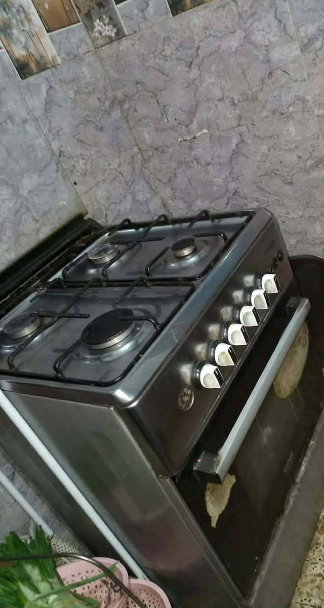 طباخ 75
 اوفن 30 للبيع


**إذا كنت صاحب هذا الإعلان وتريد حذفه لأي سبب، رجاءا أرسل رسالة إلى الدعم الفني**