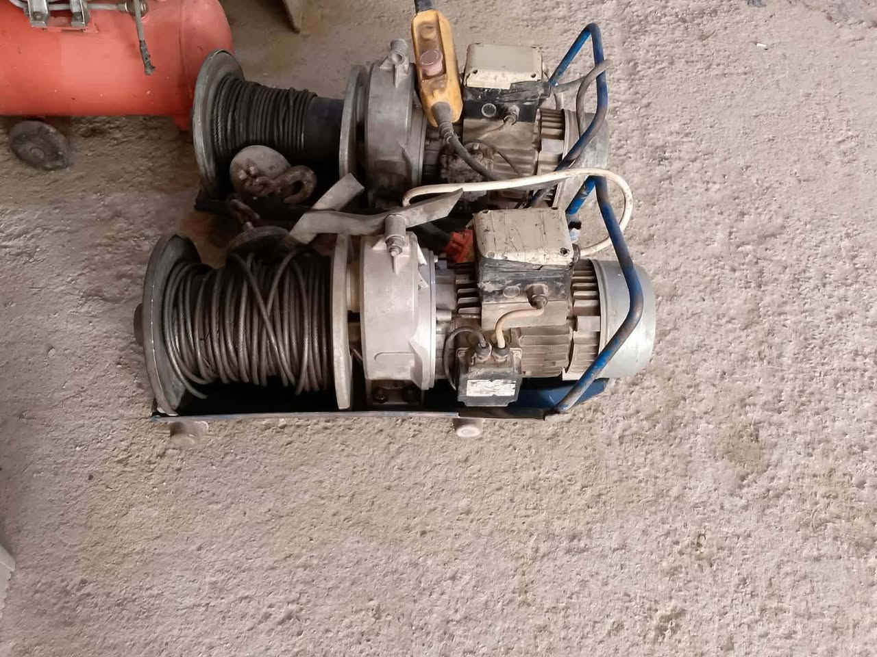 ونج اصلي ألماني + عرباين وسكله اصليه مو صيني مكان بغداد
للاستفسار ***********
