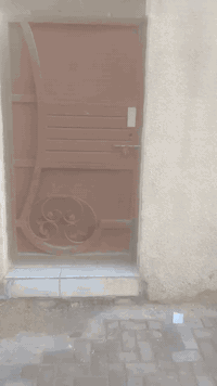 بيت للاجار جديد طابق ثاني معزول عزل تام من الارضي صاله سيراميك مطبخ حولي سيراميك وغرفه نوم وثبات تجاره ٣٠٠ العنوان منطقه سويب اول فرع بضهر شارع الكيات  خدمات تبليط مجاري اليتصل واتساب ***********
