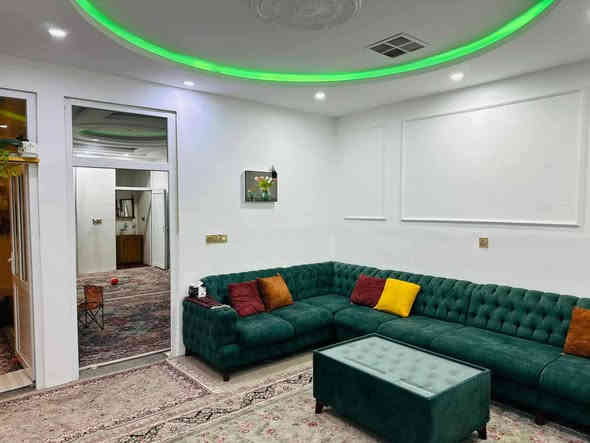 سلام علیکم

#خانووی_مۆدێرن بۆ فرۆشتن ⛪💒
ناونیشان 📍 ناحیەی ڕزگاری (سموود) 

◼️ گەڕەکی ژاڵە 🌃🌆 زەماوەنگەیەکان 🌃
◼️ کۆڵان سەبەکان 🛣️ پشت شوقەکان 🌆
◼️ تەنیشت گوندی نۆژەن سیتی 🌆
◼️ ڕووبەری  6.5 بە 20 = 130 مەترە 📏📐
◼️ تاپۆی یەک ناوە
◼️ ڕووی لە خۆری ئێوارەیە 🖼️🌄
◼️ کامل مەترو بیست  کاشییە ✅
◼️ ژوورەکانی سەقف مغریبییە و دەکتی مەرکەزی مەرکەزی بۆ کراوە 
 

🔴 ژوورەکانی ئەم خانووە پێکهاتووە لە ⬇️

🔶 میوان 🪑🚪
🔶 مساعد مطبخ 🍽️🫖
✅ مطبخ 🍽️🫖
🔶 هۆڵێک 
🔶 دوو ژووری نوستن 🛋️🛏️
🔶 ڕۆشنایی 🪟
🔶 مشتەمەلات 🛁🚿

بۆ زانینی نرخ 💵 تەنها خاڵێک لە کۆمێنت دانێ ڕاستەوخۆ بە نامە نرخەکەیت پێ دەگات یان پەیوەندی بکەن بەم ژمارانەوە 📲📞📳

***********

ئێوەی بەڕێزیش هەر موڵکێکتان هەبوو بۆ فرۆشتن یان ویستان بیکڕن دەتوانن ڕەسم و زانیارییەکانتان بنێرن بۆ ژمارە ڤایبەری 📳✅ ***********
