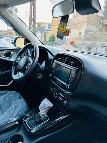 السلام عليكم. كيا صول موديل21 رقم اربيل دولي محرك2000 دوش محرك كير كفاله وارد امريكي صبغ قطعتين الباب خلف السايق والجاملغ  موصفاته 
فئت ال S
كشن كهرباء 
رادرات جانبيه
تحديد مسار
شاشه كامره 
سياره جدآ جديده مابيه اي نقص
السعر 130
العنوان الصويره ‭0773 445 3559
