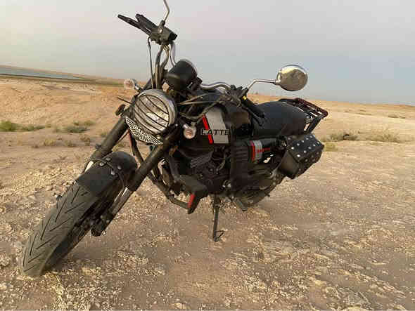 دراجه لايتي اسود 
محرك 200 
رقم وسنويه باسمي مداور ثاني يوم 
دراجه أخذته زيرو 
مشت عندي 2000 كم 
السعر 2350000
الاستفسار 
مكاني كربلاء
 
*********** كربلاء
