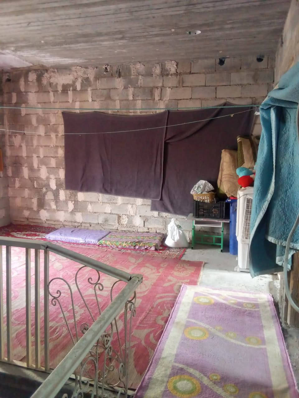 مشتمل بالجغيفي الثانيه المساحه 125طابو زراعي سند تحويل مباشر  بناء بلوك مكانه مميز ماكو بيت صاير بجه الشارع ماكو بيت مقابيلك  بناء طابقين وجه المشتمل هيكل الطابق الارضي كامل بس الارضيه صب والطابق الثاني فقط مسقوف  وأسس بوري كهربا تفاصيل المشتمل بالفيديو والصور  السعر 73 وبي مجال التواصل ع خاص او ع ارقام الهاتف *********** أو ع ***********
