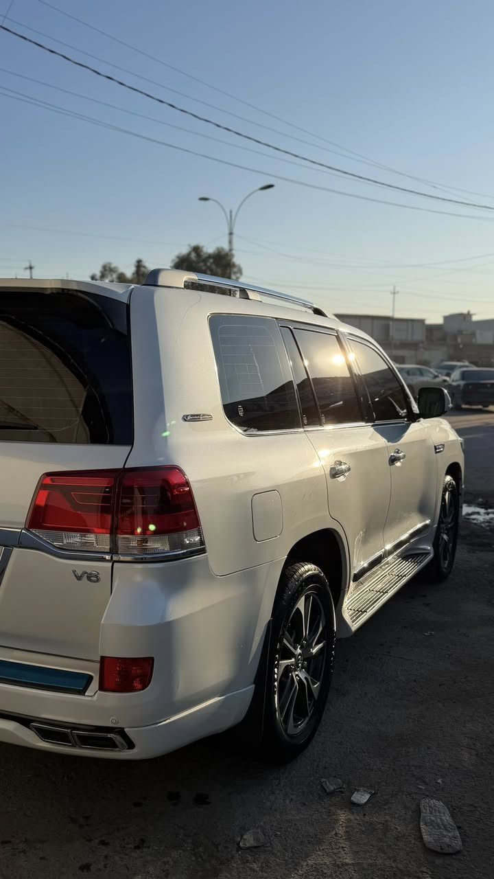 الاندكروز 2020شركة جيهان
باب اول GXR 
محرك 6 سلندر
فول ماشيه 86 حقيقي شرط
مكان موصل 
رقمه أربيل بسمي 
***********
