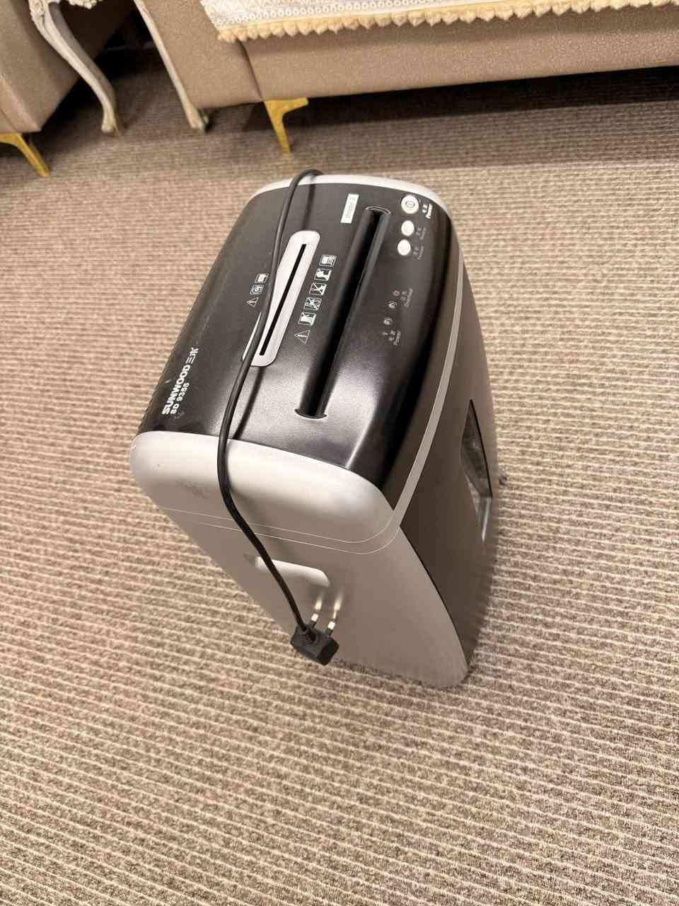 سلام عليكم تالفه أوراق وكارتات  السعر 60 الف وبيها مجال 
للتواصل : ***********
