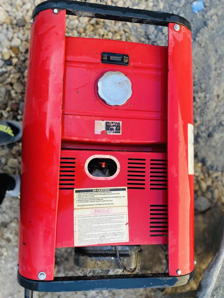 سلام عليكم 
للبيع 
مولد گامه مفتوح شغال
8kv
نضافه ٩٠٪؜
الاستفسار ***********
العنوان واسط زبيديه
