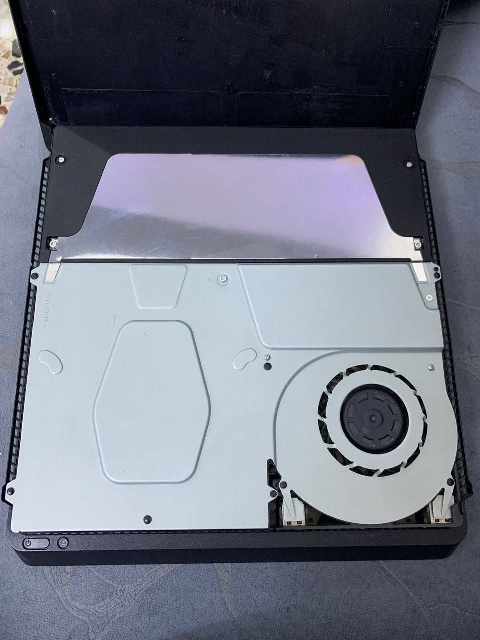 PS4 SLIM 1TB ONLINE
المكان- بغداد/بلديات/شارع المصرف.

الجهاز نظيف جدآ مثل ما واضح الداخل مالته، فقط شخط على البلاستك الخارجي،
الجهاز اخر اصدار CUH-2216A أفضل و أبرد اصدار، و اخر تحديث،
الملحقات؛
1- واير HD+واير الشحن+واير الباور
2-جويستك 1 جدا نضيفه اصلية 
3- 3 اقراص نضيفات أيضاً بدون اي شخط 
Minecraft 
Spiderman: miles morales 
fifa 2021
4- جهاز UPS 850V جدييد استعمال قليل. 
السعر 330 قفل قفل رجائاً لا تراسل لاي غرض غير الاستفسار.
الرقم: ***********.
