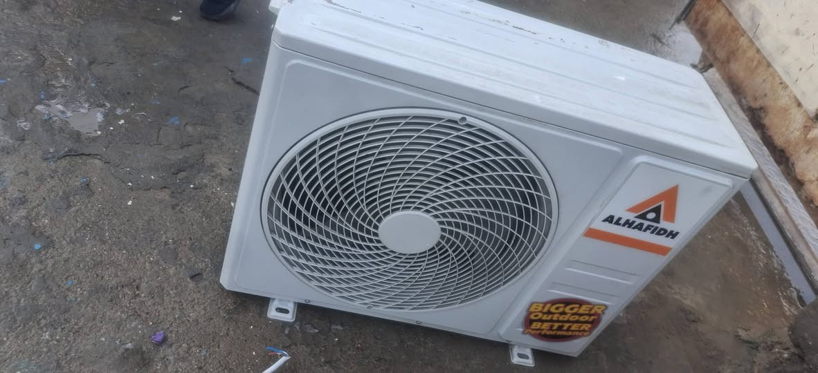 سبلت طن ونص افيرتر سعرهن 750
سبلت 2 طن اواكس سعره 550 بي واتساب ***********
