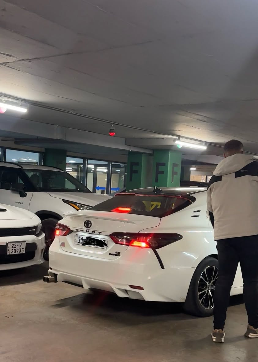 TOYOTA CAMRY 2023    
صبغ عام 

سيارة  كامله مكمله ومو متعوبه موديل 2023 

3 انضمة قياده تحكمات ستيرن 

تبريد قطعتين 

كامره خلفيه 

تبريد قطعتين

شاشه  تدعم Apple CarPlay / Android Auto

مقاعد جلد احمر

مزروع بيها انارة led ماركه عالميه VAIS Technology

هاند بريك بصمه

بيبان بصمه + مستشعر دخول ذكي

مثبت سرعه 

ABS مانع انزلاق

مصابيح LED بلادي +ليد نهاري

طخم تايرات جديد 

مقاعد جلد احمر

ضرر جاملغ خلفي جهة سايق عليها بطاريه ليثيوم جديده وكاله 

السياره صبغ عام سعر 163 وبيها مجال رقم بغداد مشروع وطني مكان السياره موصل

للاتصال ***********

واتساب ***********

خاص مفتوح
