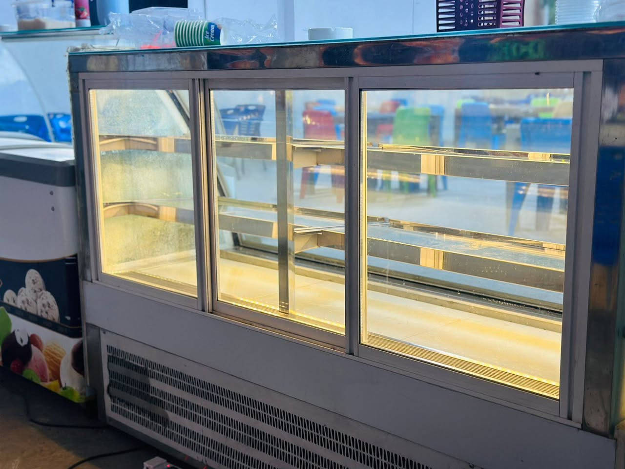 عارضه تركي كيك ثلاثه طوابق اخوالجديد ***********بغداد تبريد
