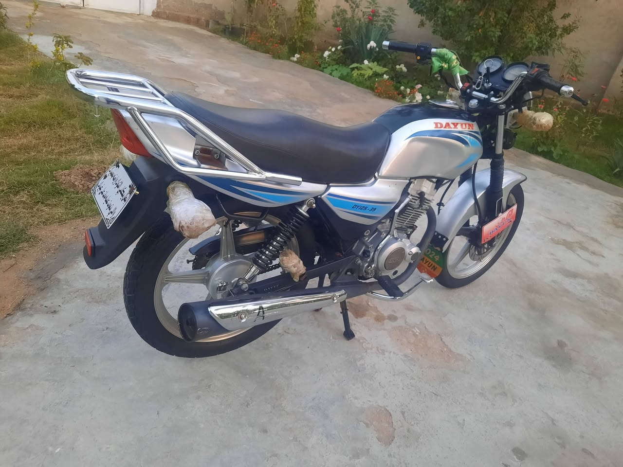 السلام عليكم
دراجه دايوان للبيع موديل 2021 كلك
مكفوله كفاله عامه 
جاهزه ان شاء الله 
السعر 750 وبيه مجال 
***********
