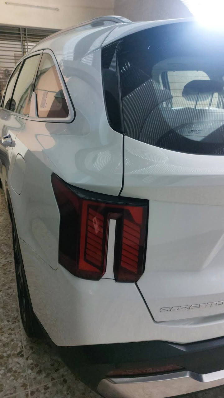 سورنتو2025 ضمان وكالة نيم بانوراما 6سلندر مكفوله ويل 20كشن جلد تدفئه وتبريد رقم اربيل بأسمي ماشيه6000كيلو مسويلهه شبكه حماية راديتر ارضيات 5d حته لل7 راكب السعر 33الف موبايل*********** العنوان بغداد
