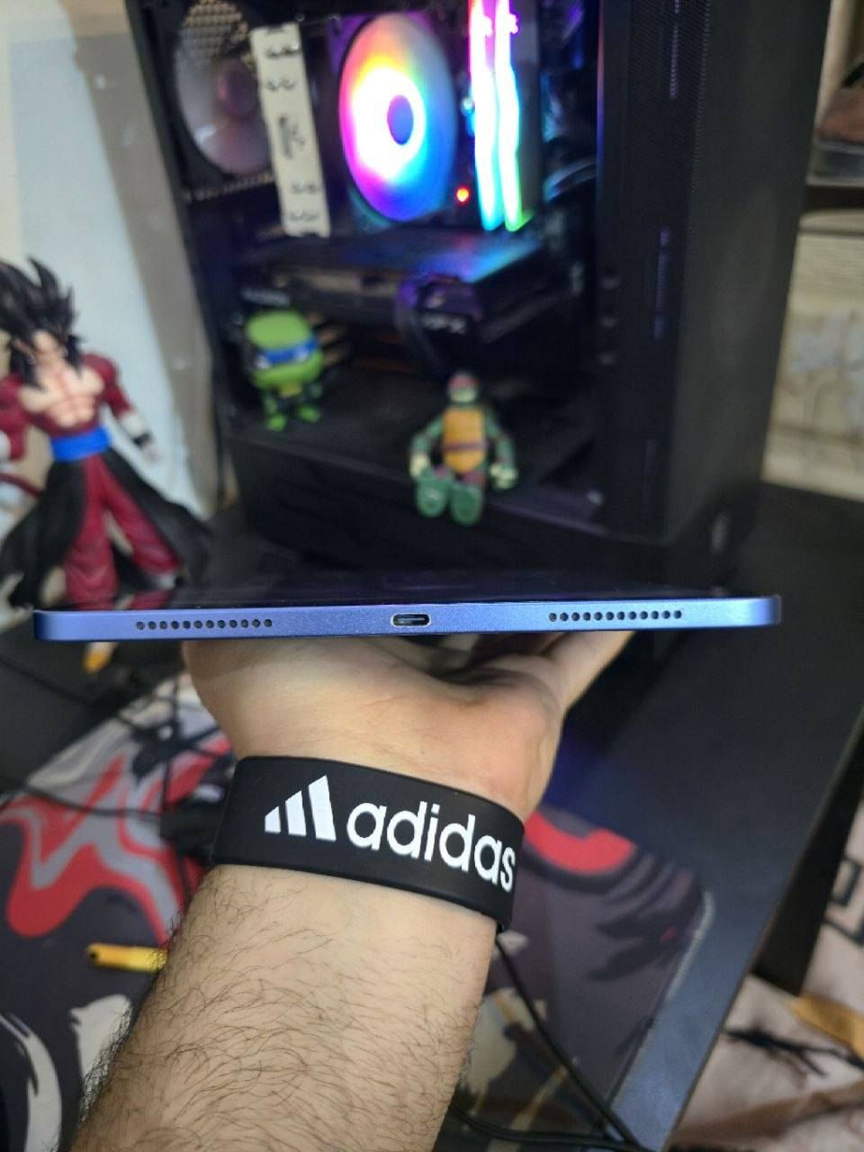 ايباد 10 للبيع ذاكرة ٦٤ مستخدم قليل بس على كد الدراسة الفريم مالتة نضيف مابي ولا زلغة 
الشاشة Amoled والشاشة مقاومة للكسر
الملحقات كفرات ثنين
والشاحنة مالت و الباكيت مالتة موجود
السعر 450 وبي مجال
للتواصل على الخاص او على الرقم :+964 786 179 7153 بغداد, العراق


**إذا كنت صاحب هذا الإعلان وتريد حذفه لأي سبب، رجاءا أرسل رسالة إلى الدعم الفني**