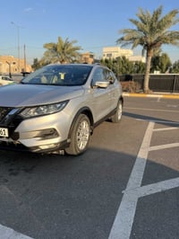 نيسان روج • ٢٠٢٠ • ٤ كامرات