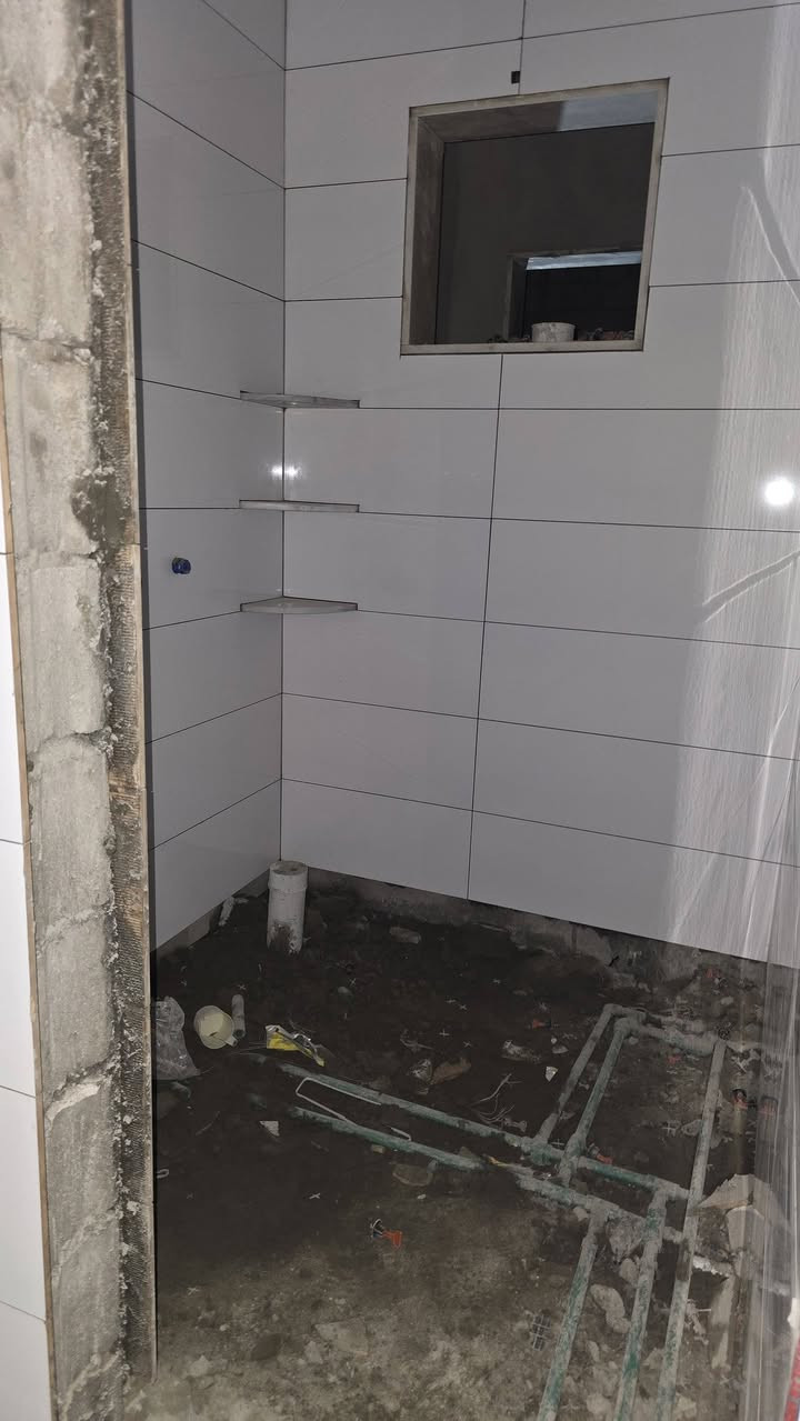 ئۆستای کاشی و سیرامیک – ئەحمەد کریم 🔷
🏠 دەتەوێت ماڵەکەت بە جوانترین شێوە دیزاین بکرێت؟
ئێمە خزمەتگوزارییەکانی خوارەوەتان پێشکەش دەکەین:
✅ دانانی هەموو جۆرە کاشی و سیرامیک
✅ حەمام، چێشتخانە، هۆڵ، پەیڕەو و باڵکۆن
✅ چاکسازی و نوێکردنەوەی کارە کۆنەکان
✅ کاری پاک، خێرا و بە کوالێتی بەرز
✅ نرخی گونجاو و متمانەپێکراو
📞 بۆ وەرگرتنی نرخی خۆڕایی و پەیوەندی:
***********
***********
"جوانی ماڵەکەت، هونەری دەستەکانی ئێمەیە." 🌹
