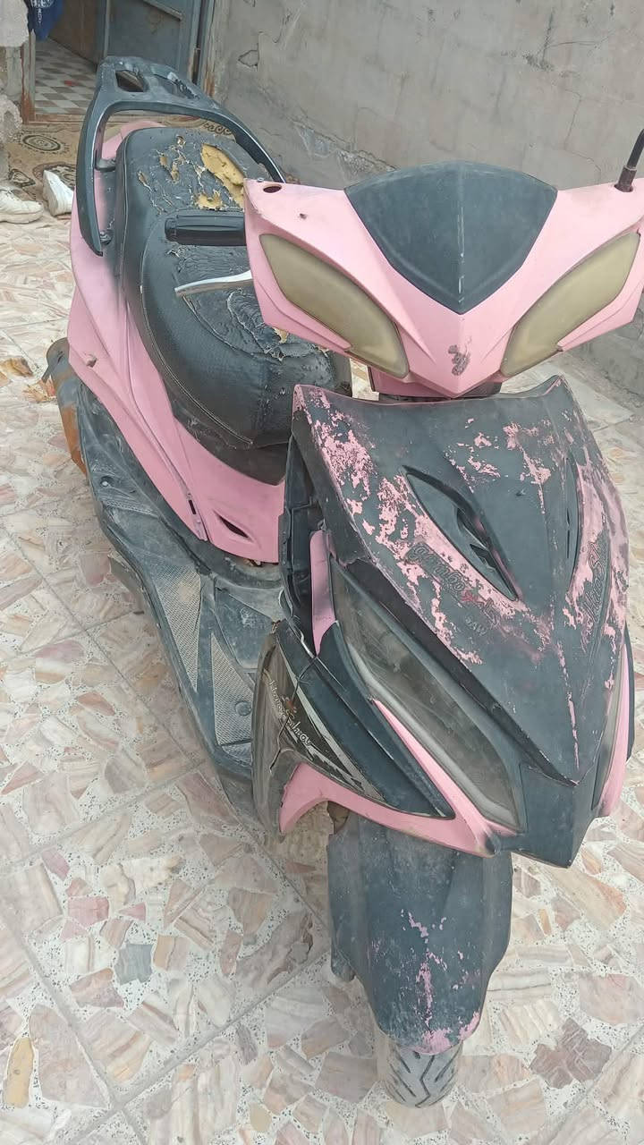 سلام عليكم ورحمة الله 
دراجة للبيع اوتوماتيك تفاصيل هذا رقمي 
*********** وات ساب
