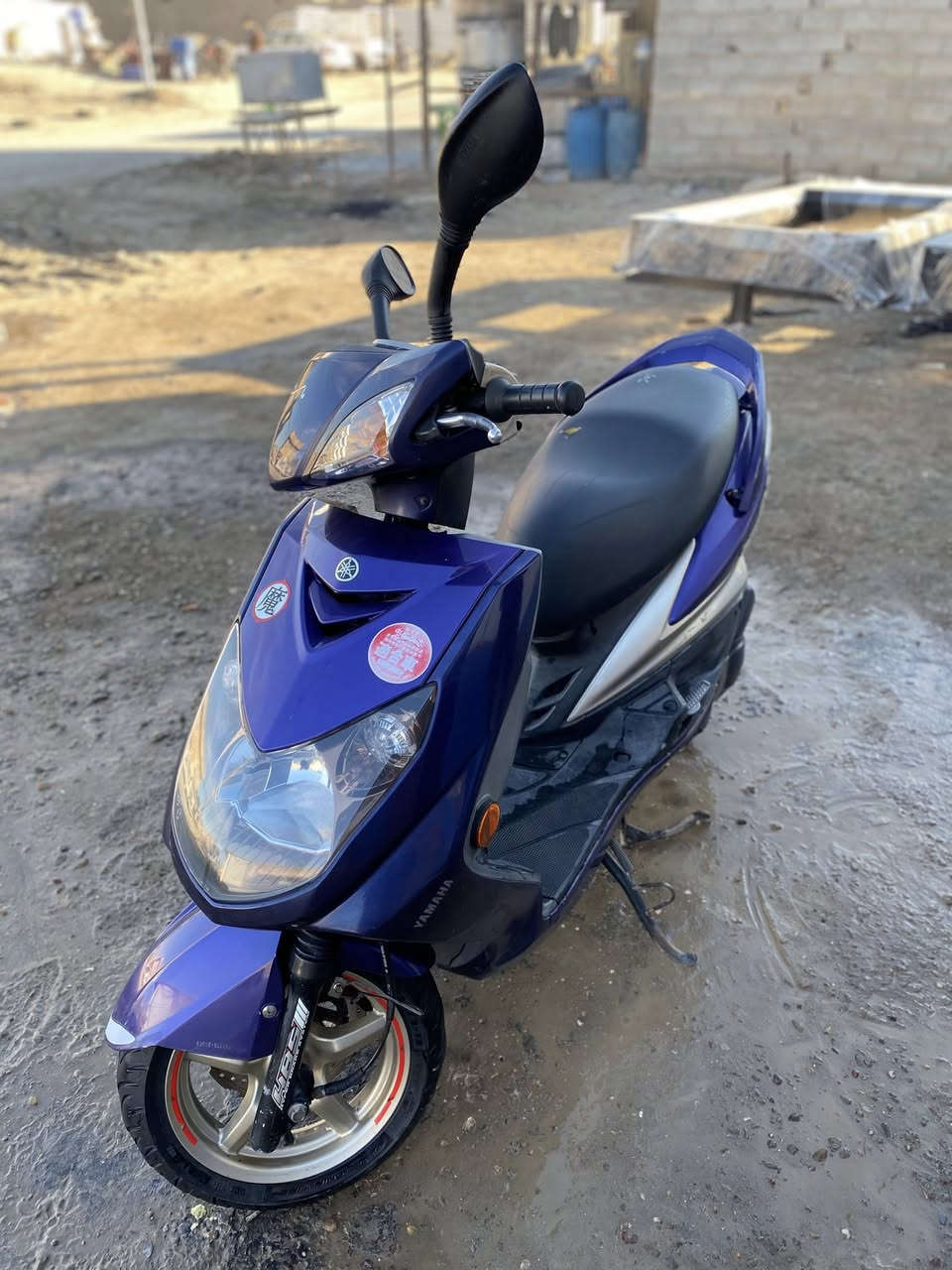 السلام عليكم 
سكنس فحل كولد كفالة عامة
دراجة قبل شهر نازلة
مكينة بلادية برغي ممفتوح بيه
كفرات بلادي لون مميز ختم واحد
كهربائيات كله شغالة
شاشه 3 الوان 
مابيه ٲي نقص على وضع الرمبة
السعر خاص او اتصال 
***********
مكاني بغداد الشعلة
