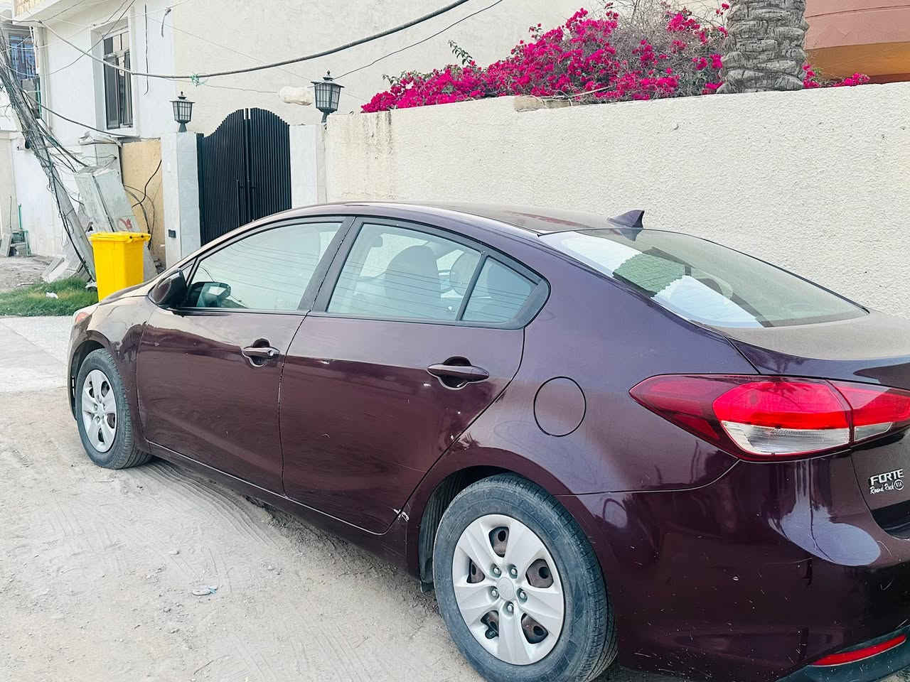 فورتي موديل 17 وارد امريكي حادثه باب السايق فقط بدون دواخل مناقصه شي كير ومحرك وتبريد وصدر وحداديه كله ع البلاد محرك 2000 دوش 
مكاني بغداد المحموديه 
السعر 112 وبيه مجاله 
***********
