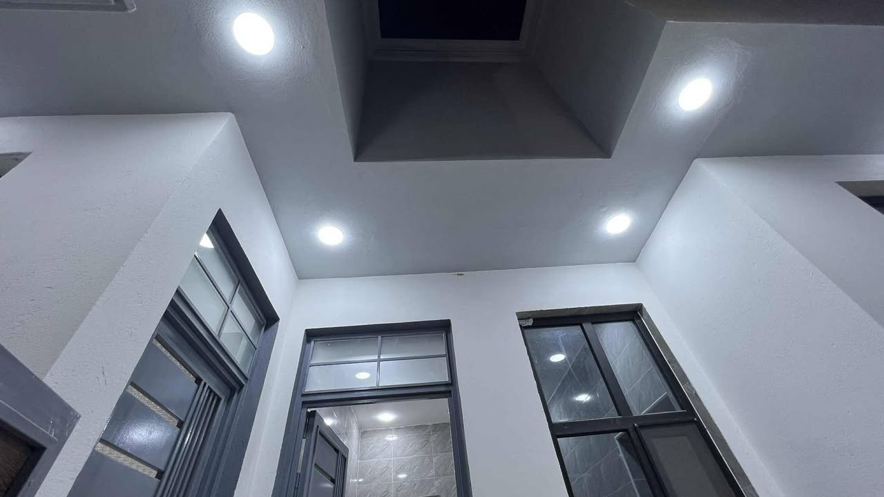 دار سكن للبيع
طابو زراعي عثماني 
ديوانية حي الثقافي 
قرب بيت رئيس الجامعة
قرب الشارع العام الرئيسي
بناء حديث بعده مامسكون 2025
المساحة 150 متر 
الواجهة 10 متر 
طابق واحد کونكريت مسلح
يحتوي على...... 
غرف النوم عدد 2+صالة عدد2
أستقبال +مطبخ حار وبارد 
مجموعة صحية
                        مراجعة
                  مكتب مهدي العتابي 
          ديوانية الجزائر مقابل فندق برج الامراء
                للاستفسار 
*********** مكتب مهدي العتابي للعقار                        *********** حيدر الفتلاوي
***********
