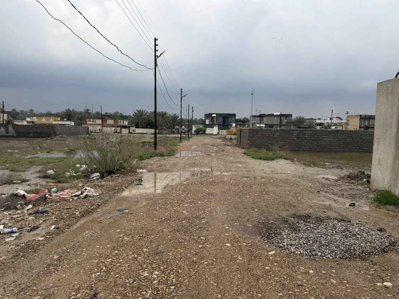 قطعة ارض للبيع 
المكان: منطقت السادة قريبة على الشارع العام 
المساحة: 200 م واجه 10 ونزال 20 
السعر: 20 وبيها مجال
مكاتبة من صاحبها الرسمي 
الاستفسار: ***********
