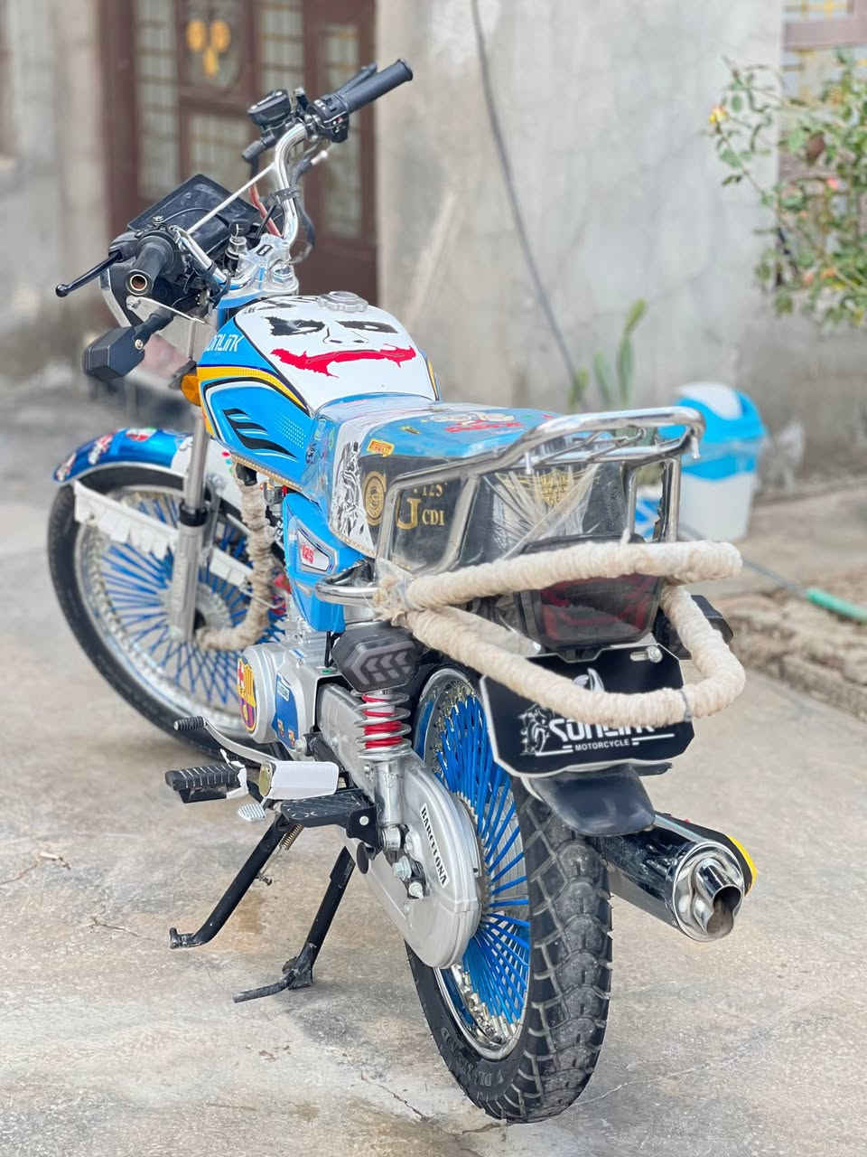 سلام عليكم دراجه للبيع موديل2025 تايكر 4 كير مكفوله كفاله عامه السعر 900 وبيه مجال مجنبزه فول صلنصه رياضي المكان ديالى المقدادية شهربان الرقم ***********
