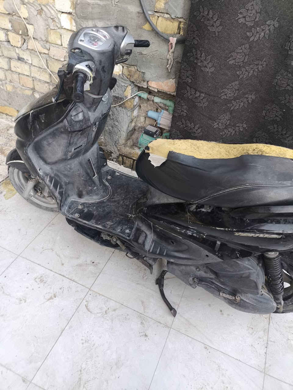 ياالله 
السلام عليكم شباب سكنس نثية ١١٠ الدراجة مال رمبة الله شاهد مكينتهة ماينسمع صوتهة خرسة بمعنى الكلمه بس الدراجة بيهة تلحيضات بل كفرت كشن مشكك اكفلهة من كلشي الدراجة سلف وهندر نكرة مكاني بغداد منطقة المعامل السعر ٤٢٥وبيهة مجال حك الجية


**إذا كنت صاحب هذا الإعلان وتريد حذفه لأي سبب، رجاءا أرسل رسالة إلى الدعم الفني**