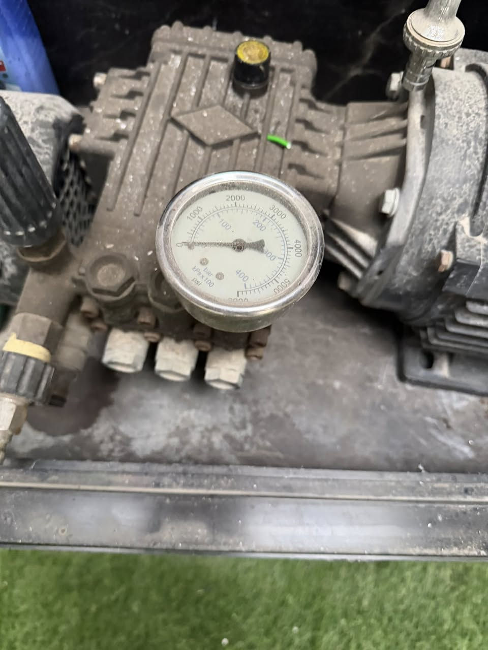 مضخه ماء للبيع  بقوه ١٤٠ بار مع ملحقاته كامله من صونده ومسدس شغاله كلشي مابيه على الفحص 
السعر ٣٠٠ الف
المكان ديالى بعقوبه


**إذا كنت صاحب هذا الإعلان وتريد حذفه لأي سبب، رجاءا أرسل رسالة إلى الدعم الفني**