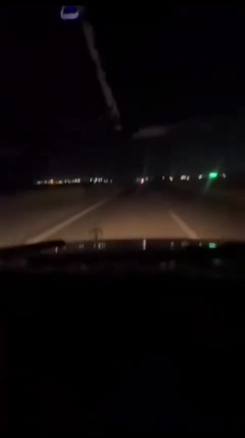 السلام عليكم بطه بيها الصوت بالمحرك اول ما تشغل باسمي شرط تحويل وكاله والسراي يتصل ترهم ترهم براوس والسعر 50 ورقه وبيها مجال وهذا رقمي***********
