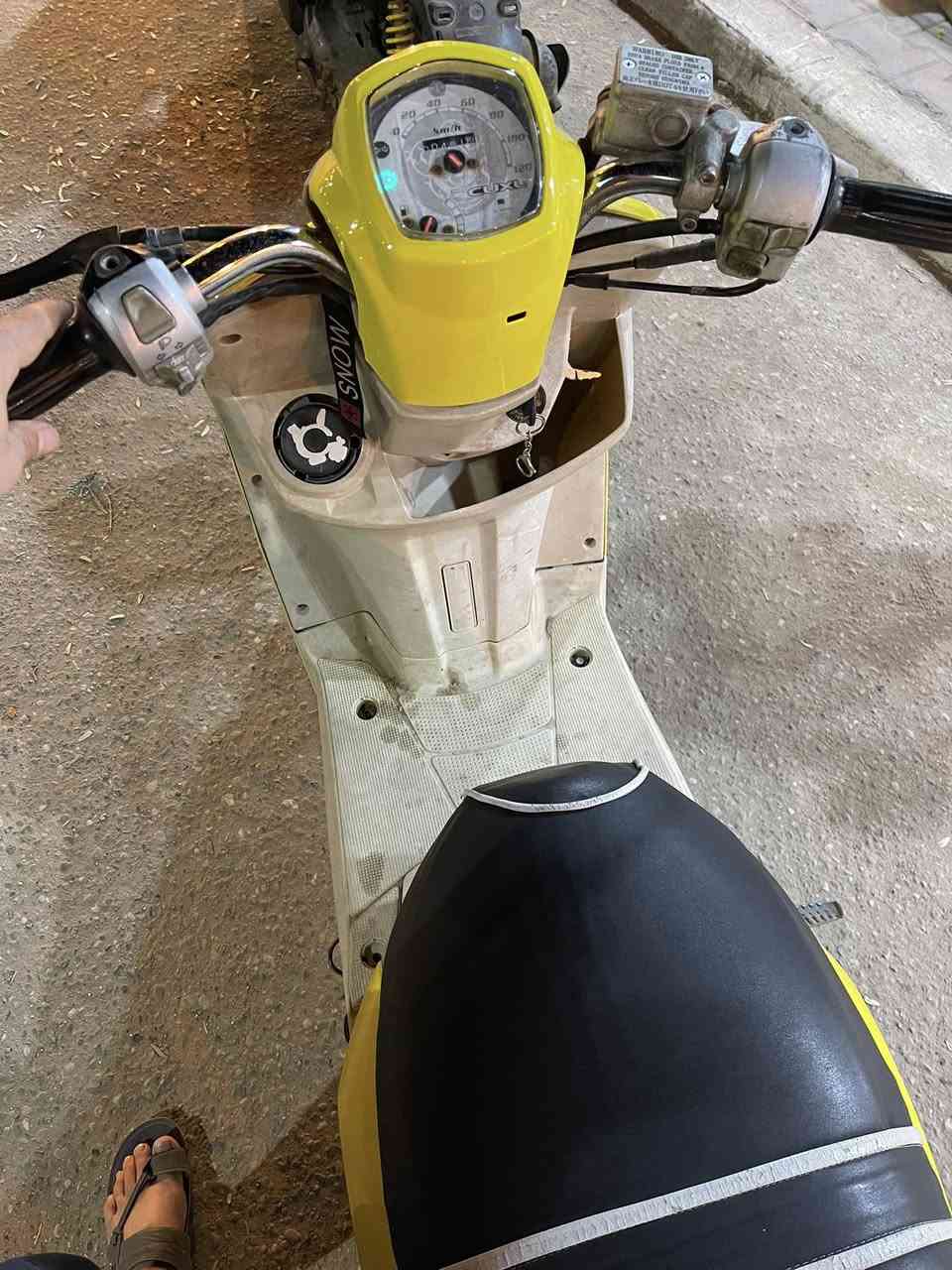 للبيع كفاله عامة مابيهانقص  مكينه خرسه شلعه ومشي خير من الله مامفتوحه شرط الفحص سعر 850 وبيها مجال قليل العنوان القرنة الشرش ***********
