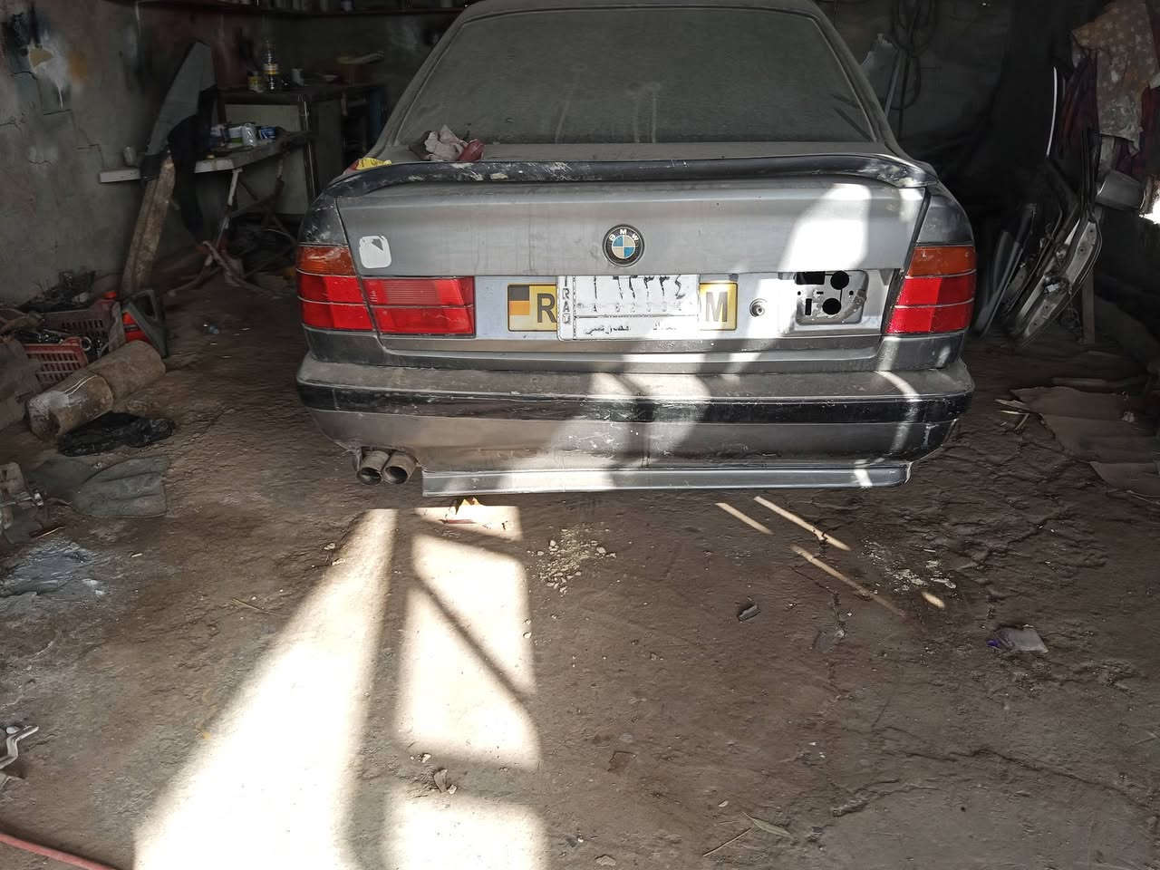 السلام عليكم من رخصه الادمن بي ام 520 مسكر عدل يرادله ترتيب سياره شغاله كير من بدل نمره تطفي مادري ليش رقم بغداد ب اسمي سعر 30 وبيه مجال *********** مكان بابل قرب سيطرت الاثار
